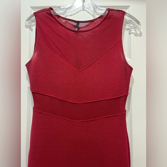 Elegant PEPPERMINT Red Sleeveless Dress Mesh Design Cocktail Dress Size medium - Picture 3 of 5